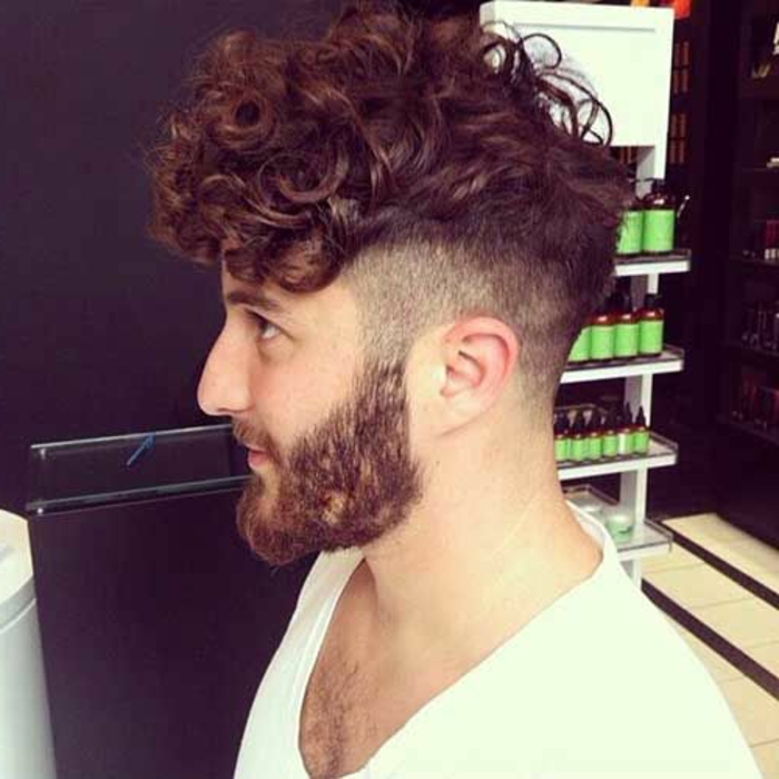 Se boucler les cheveux homme