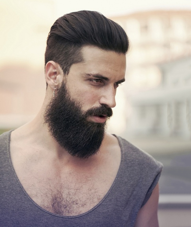 Coiffure homme avec barbe